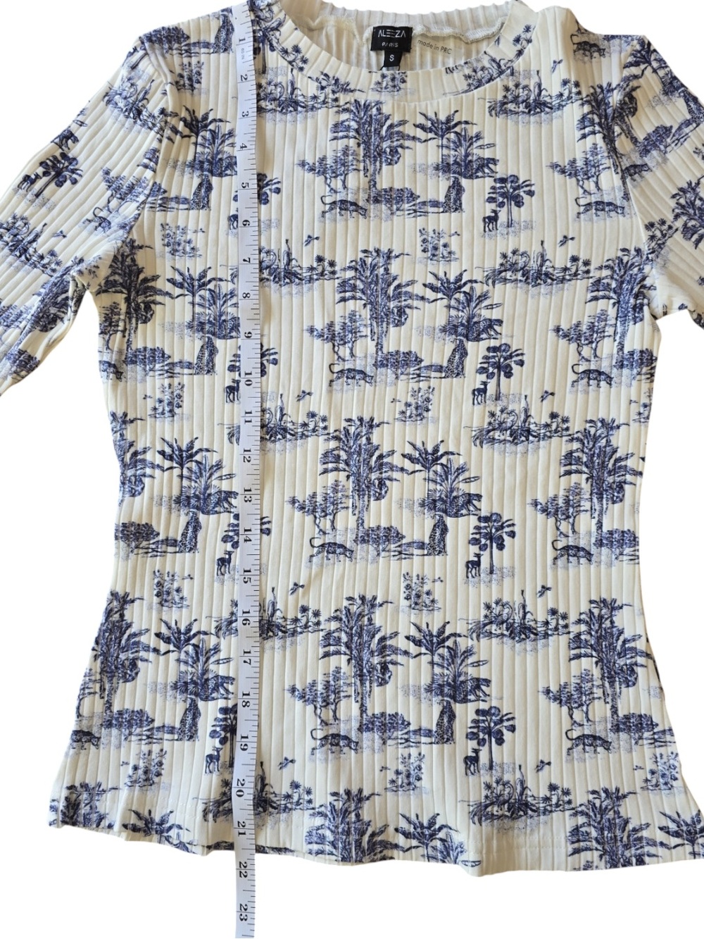 Aleeza Paris Abby Palm Toile Rib Knit Top Blue White Safari Print Small NWT - Picture 9 of 10